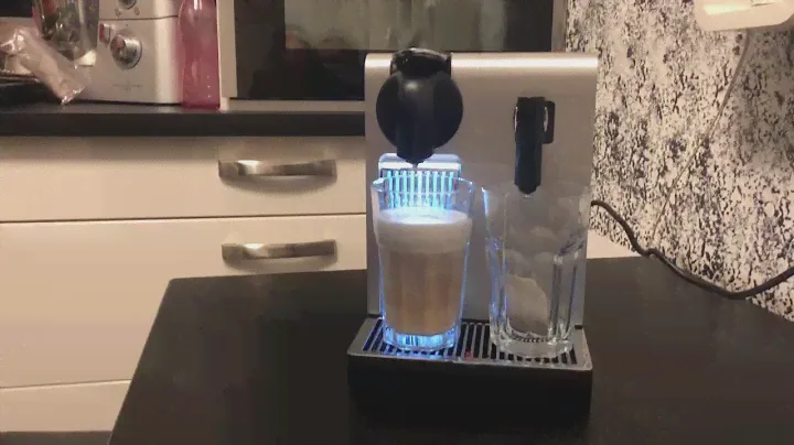 Nespresso DeLonghi Lattissima Pro EN 750 MB
