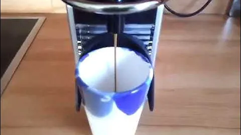 DeLonghi EN 125 S Nespresso Pixie Electric Aluminium