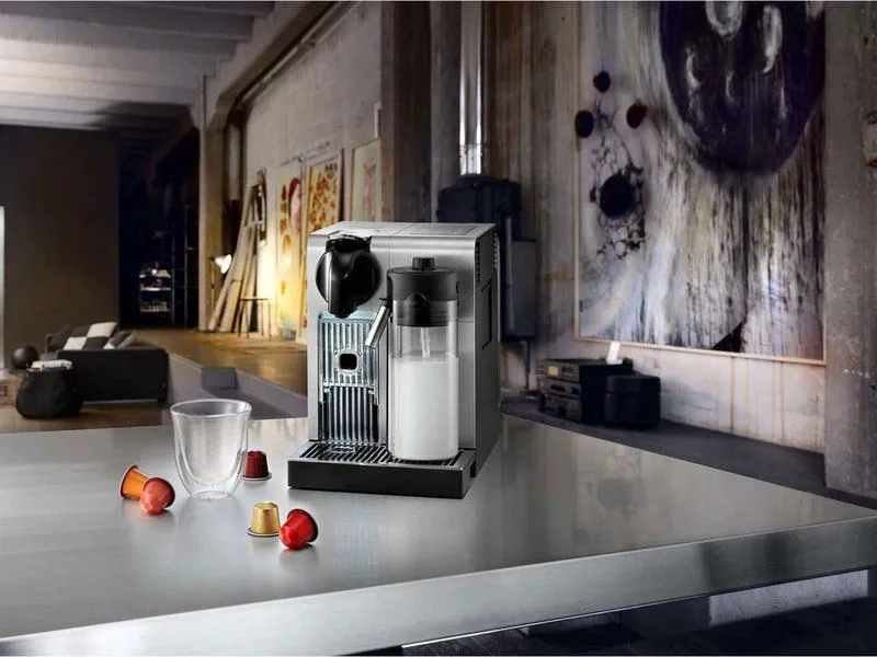 Отдельностоящая кофемашина Delonghi Nespresso EN 750.MB-3