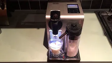 Lattissima Pro Making Coffee - see how it works